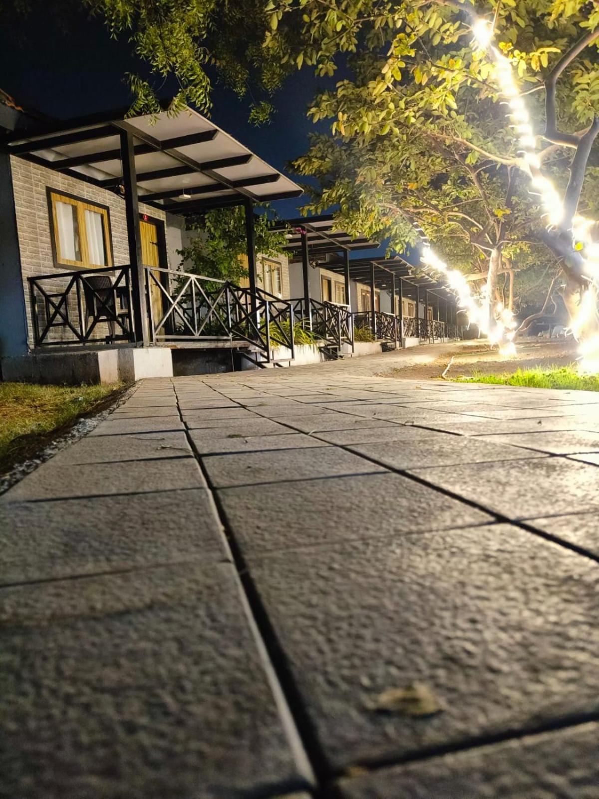 Agralam Cottages @Raghunandan Resort Nászik Kültér fotó